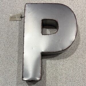 Silver Metal Letter 'P' Decor